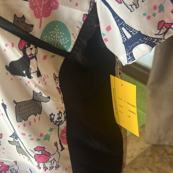 🆕 Green Town J'Adore Paris Women's 2-pocket STRETCH V-Neck Print Scrub Top - Picture 16 of 16